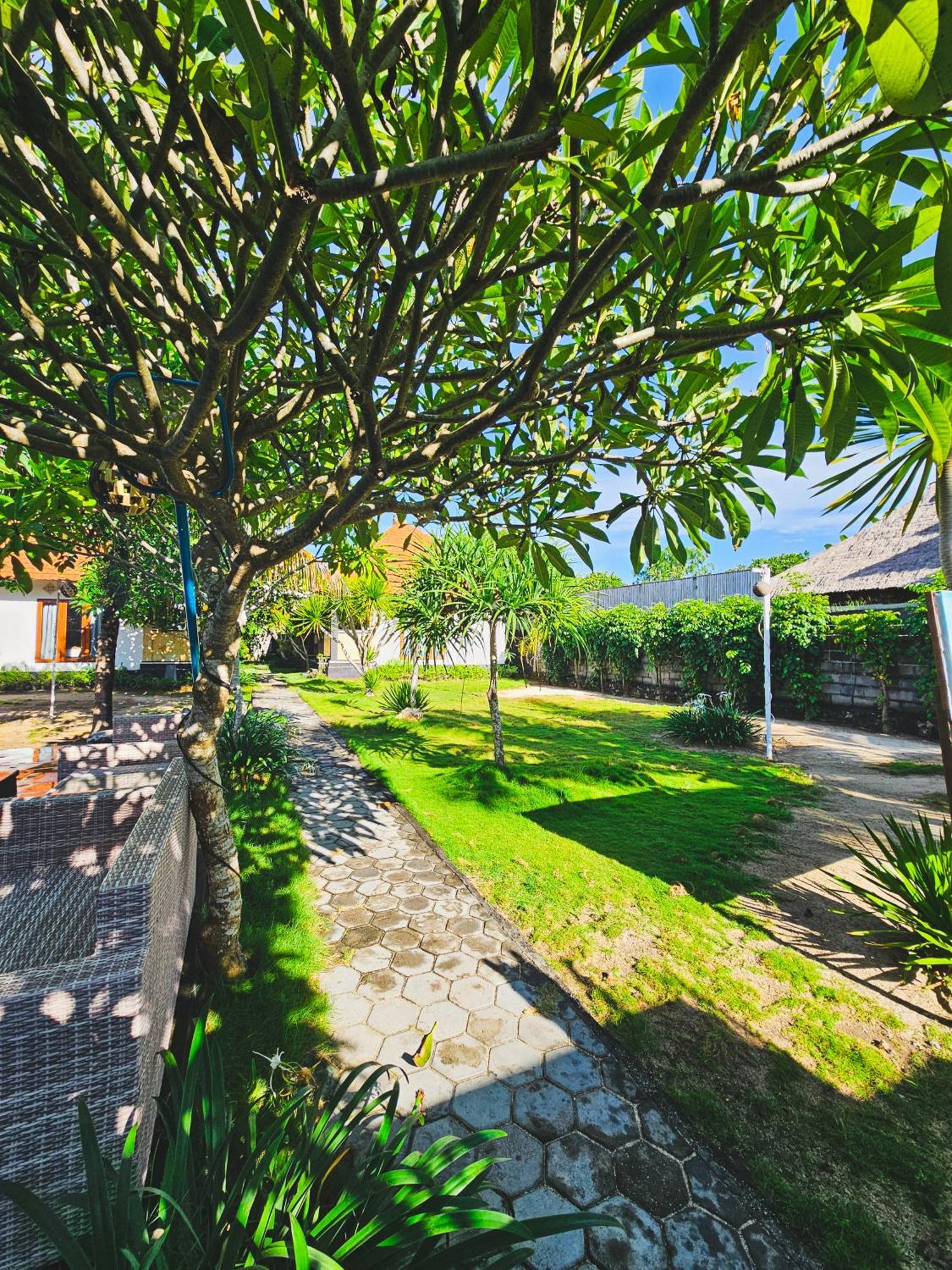 Hokita Home Stay Lembongan Exterior foto